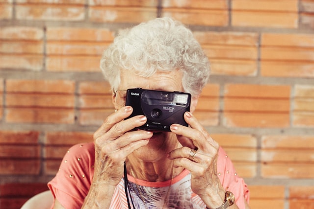 Cómo la tecnología puede ayudar a las personas mayores - Yeswelab